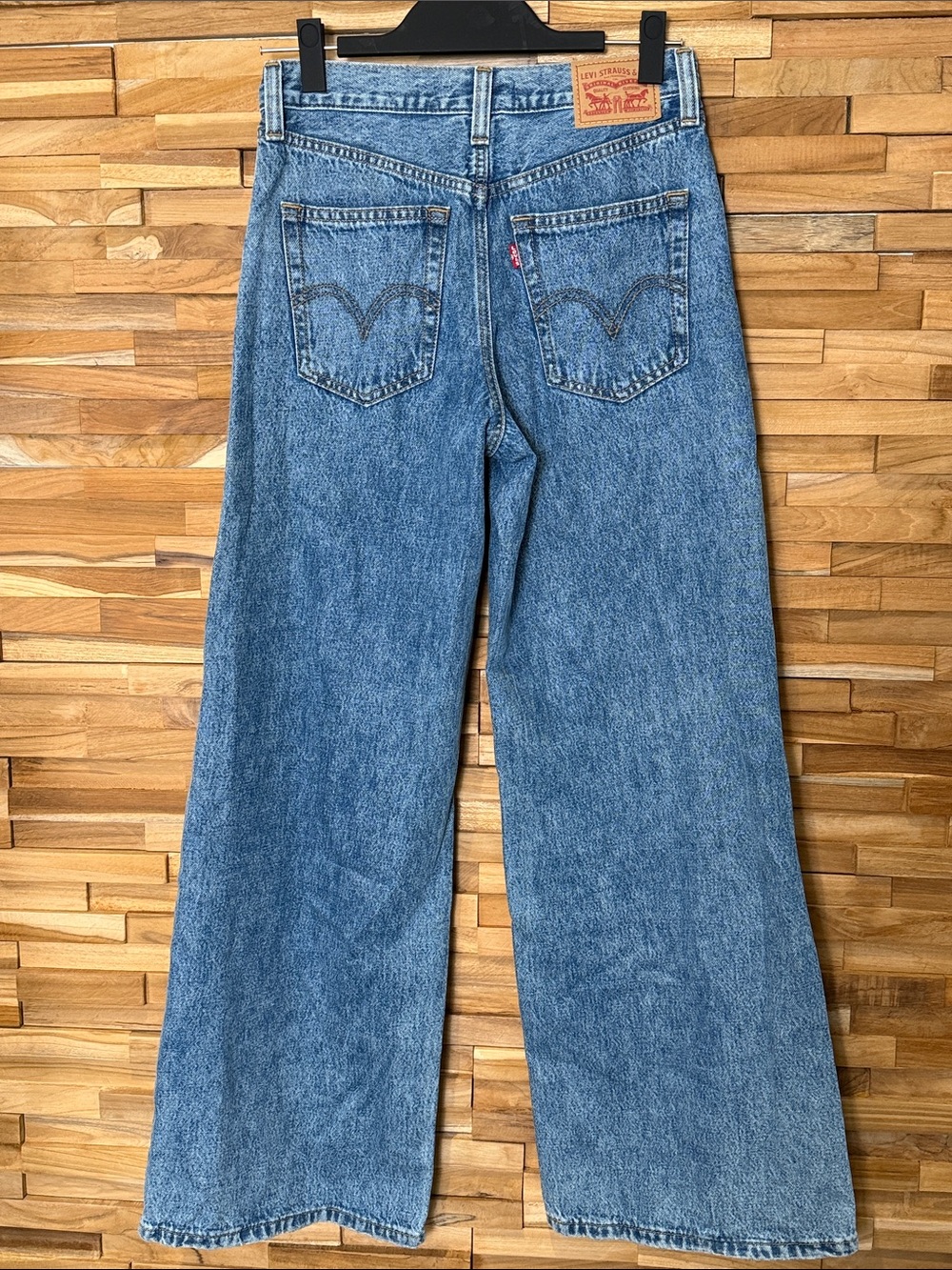 Levi’s “94 Baggy Wide Leg